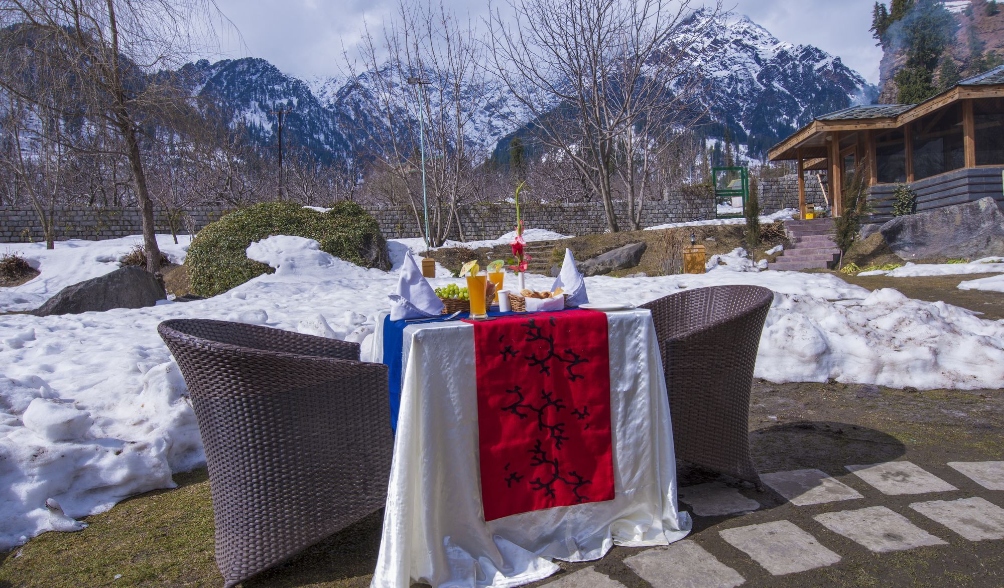 Solang Valley Resort Palchan Экстерьер фото